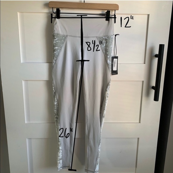 BLSPORTSWEAR | NWT Gray & Silver Yoga Pants Sm - Picture 9 of 11